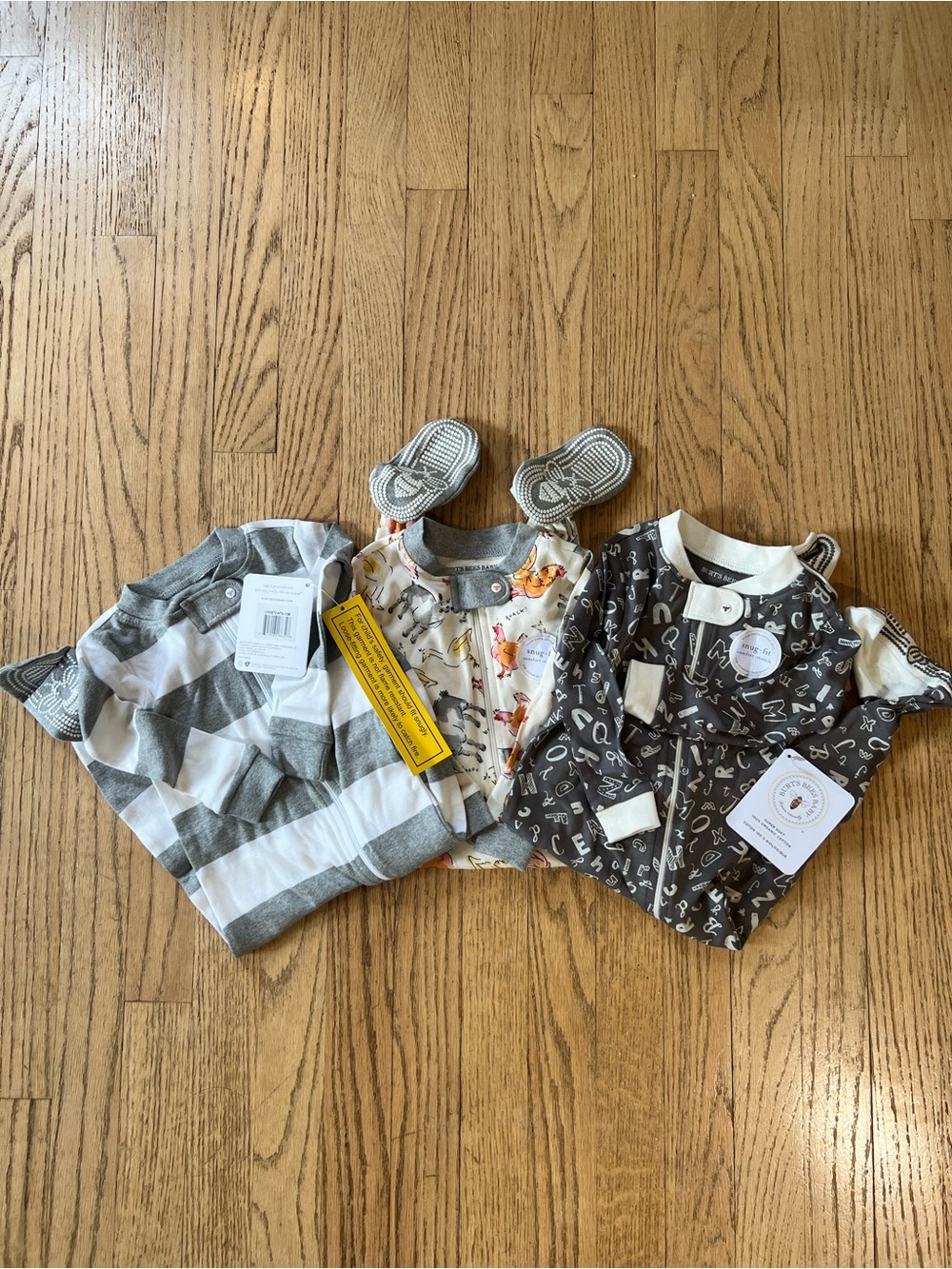 Burt's Bees Baby Gray & White Patterned Footed Pajama Set (3-Pack)